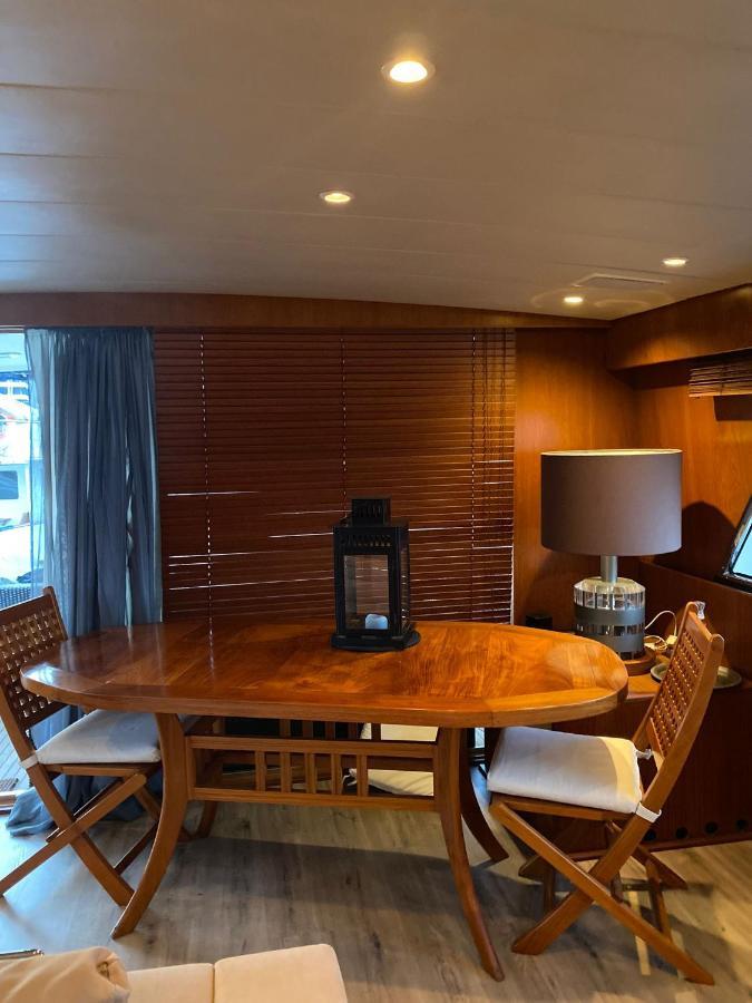 Hotel Amazing Boat To Sleep In Barcelona Sant Adria de Besos Exteriér fotografie