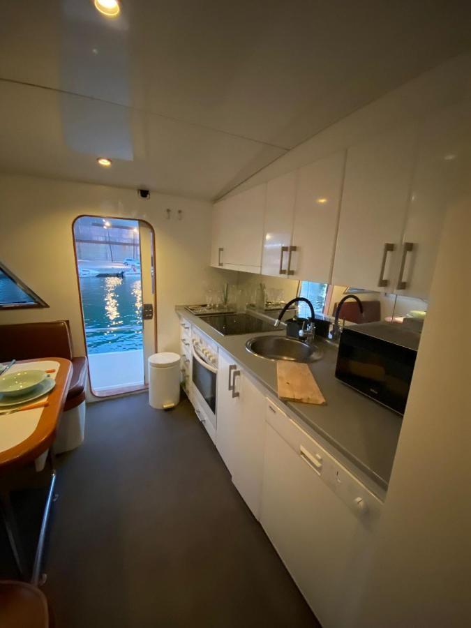 Hotel Amazing Boat To Sleep In Barcelona Sant Adria de Besos Exteriér fotografie