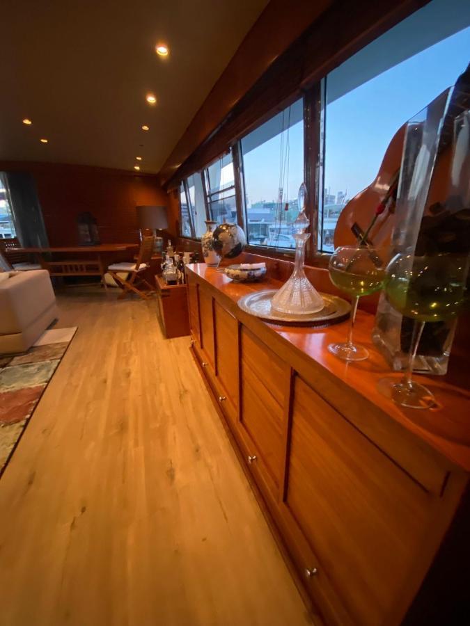 Hotel Amazing Boat To Sleep In Barcelona Sant Adria de Besos Exteriér fotografie