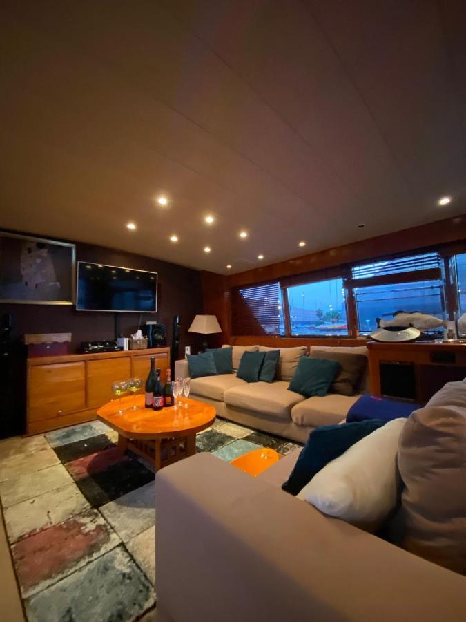 Hotel Amazing Boat To Sleep In Barcelona Sant Adria de Besos Exteriér fotografie