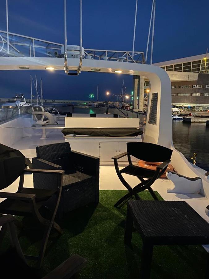 Hotel Amazing Boat To Sleep In Barcelona Sant Adria de Besos Exteriér fotografie